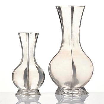 A set of two Chinese Beijing glass vases, Qing dynasty.