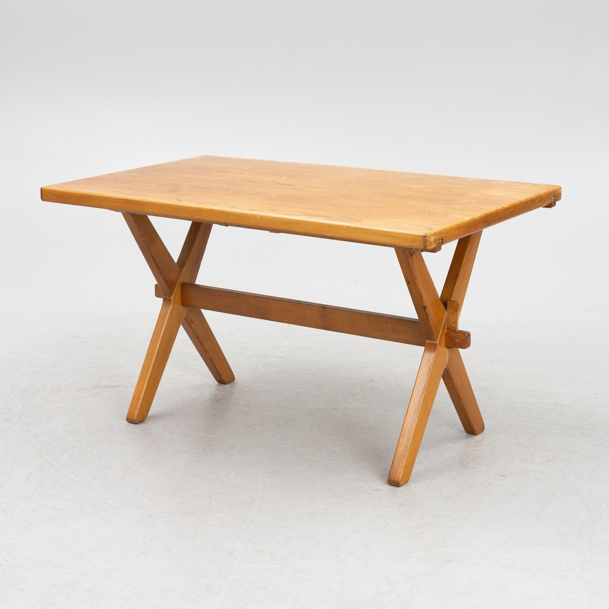 Stolar, 4 st, samt bord och bänk, 1900-talets mitt.