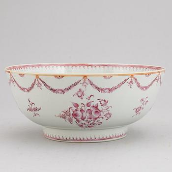 BÅLSKÅL, kompaniporslin. Qingdynastin, Qianlong (1736-95).