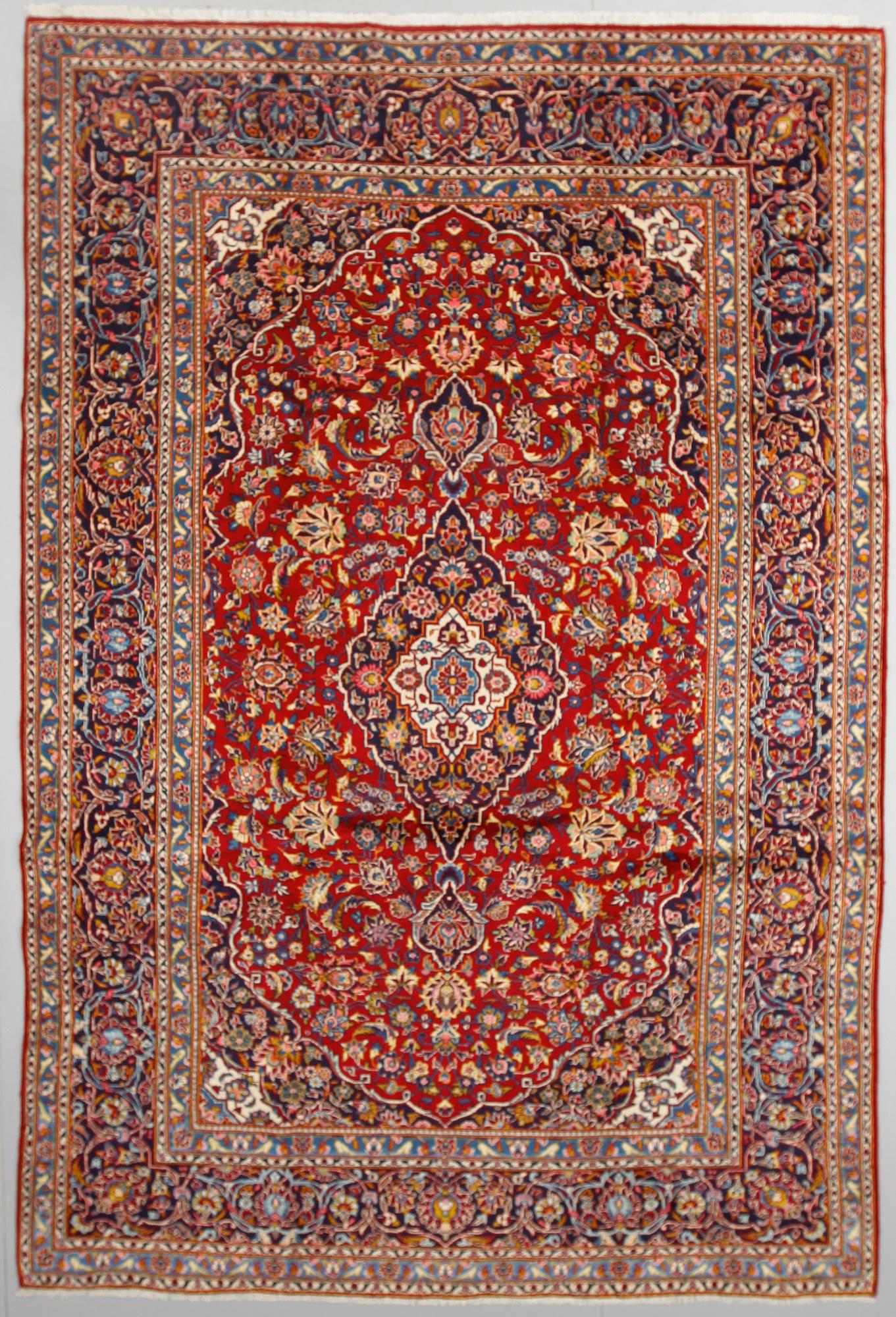 MATTA, Keshan, old, 335 x 230 cm.