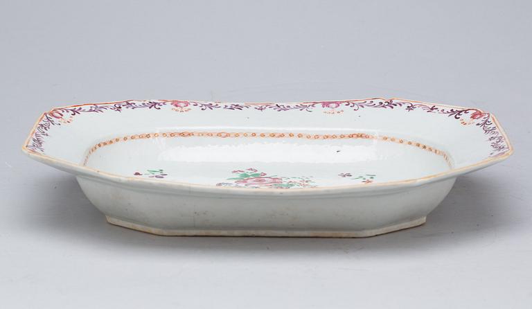 TERRINFAT, porslin, Kina, Qianlong(1736-1795).