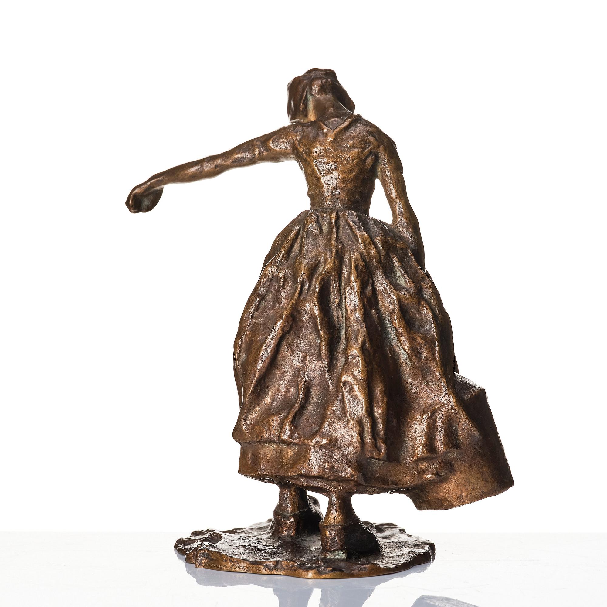 Carl Milles, Woman carrying water.