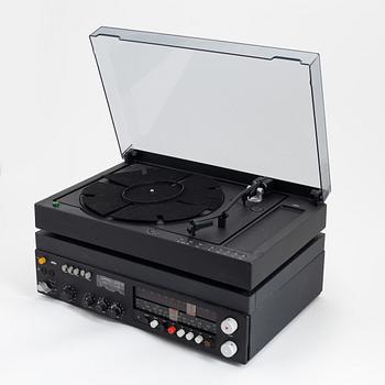 Dieter Rams & Robert Oberheim, a record player and ampifyer, PS 550 and CEV 520, Braun.