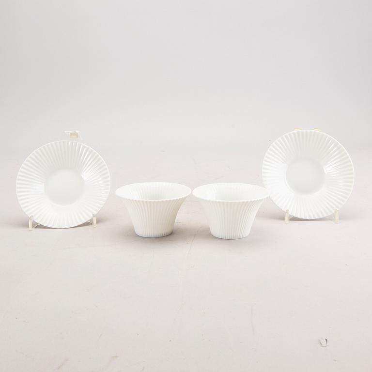 Aune Siimes, Skålar 2 st samt koppar med fat 2 st signerade Arabia 1900-talets andra hälft.