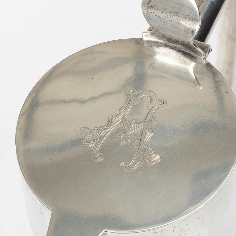 Vinkanna, glas och silver, CG Hallberg, Stockholm, 1901.