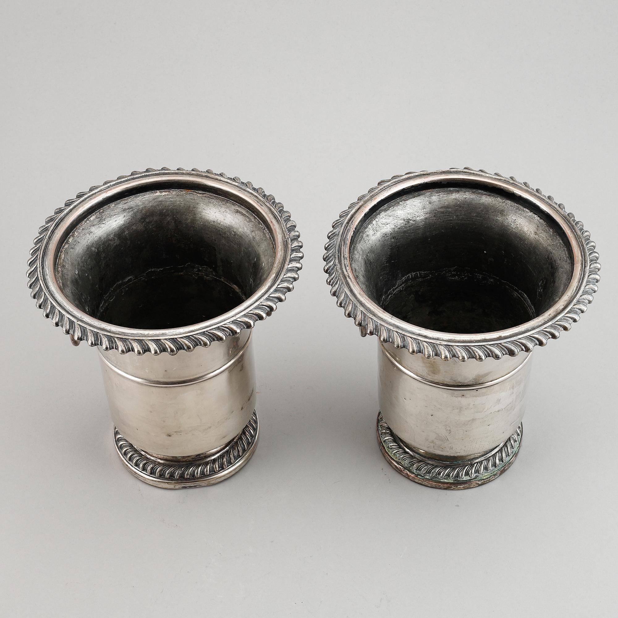 Vin/champagne-kylare, ett par, nysilver, Meyerhoff, Wien, Österike, 1800-tal.