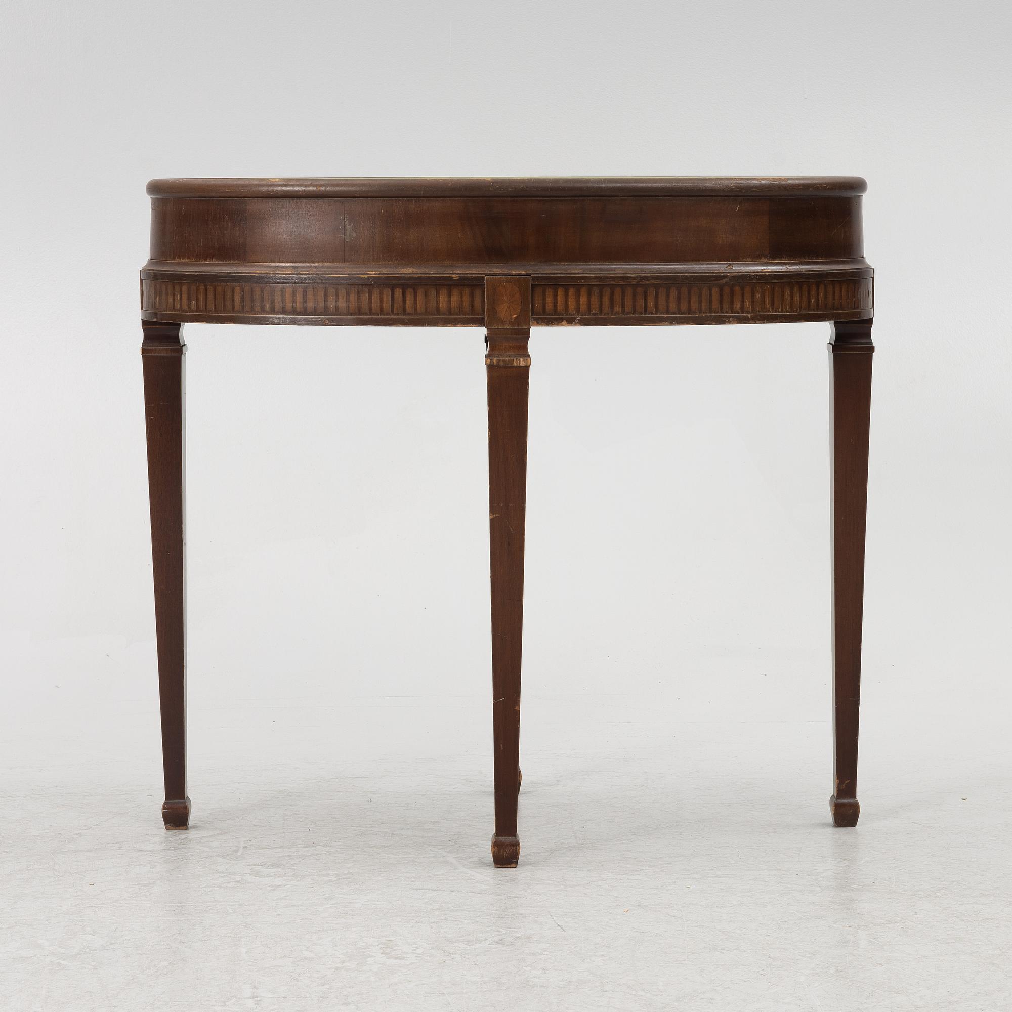 Jardinière / flower table, Louis XVI style, circa 1900.