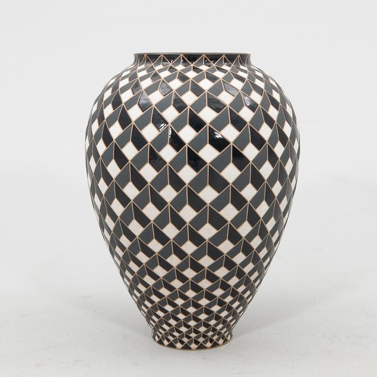 Bente Brosböl Hansen, floor vase signed.
