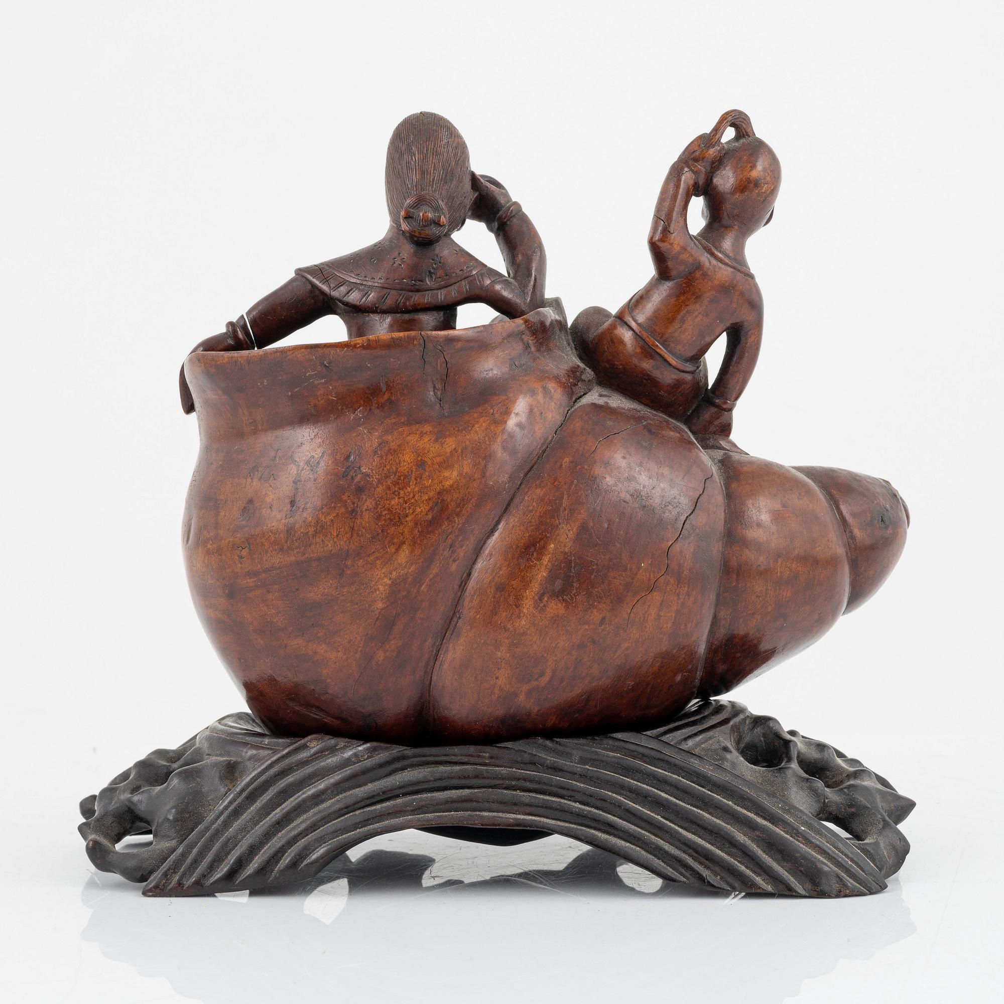 A Chinese root sculpture, Qing dynasty, 18th/19th Century.