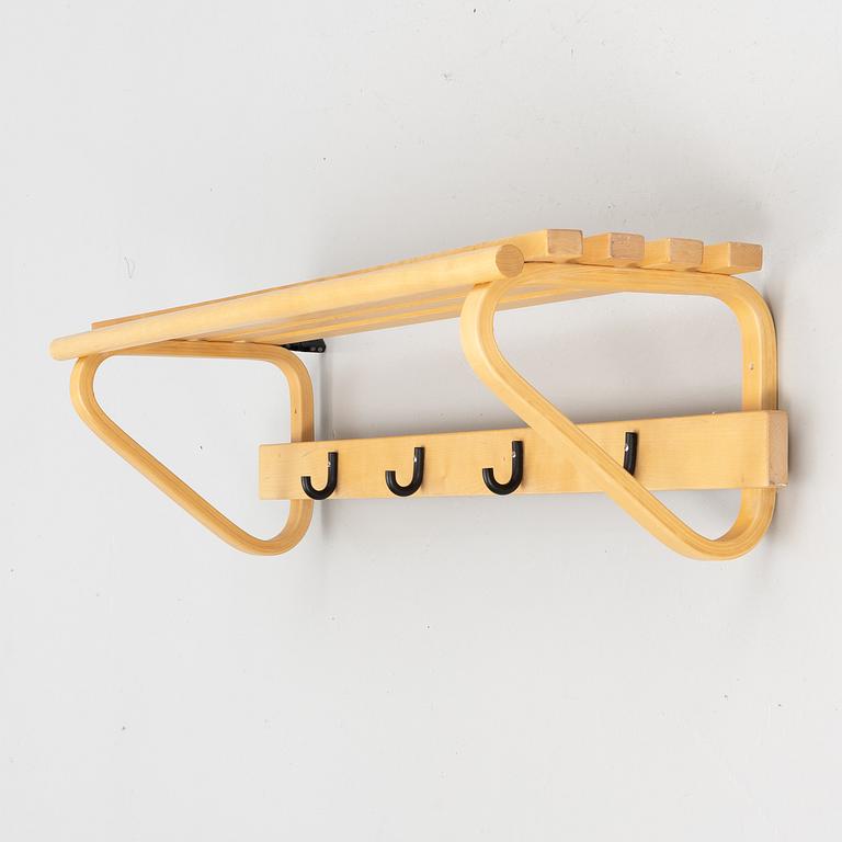 Alvar Aalto, hatthylla, modell 109, Artek, Finland, 1900-talets andra hälft.