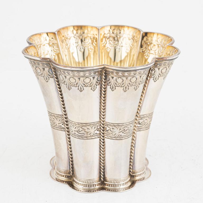 A Danish sterling silver beaker, mark of A. Michelsen, Denmark 1947.