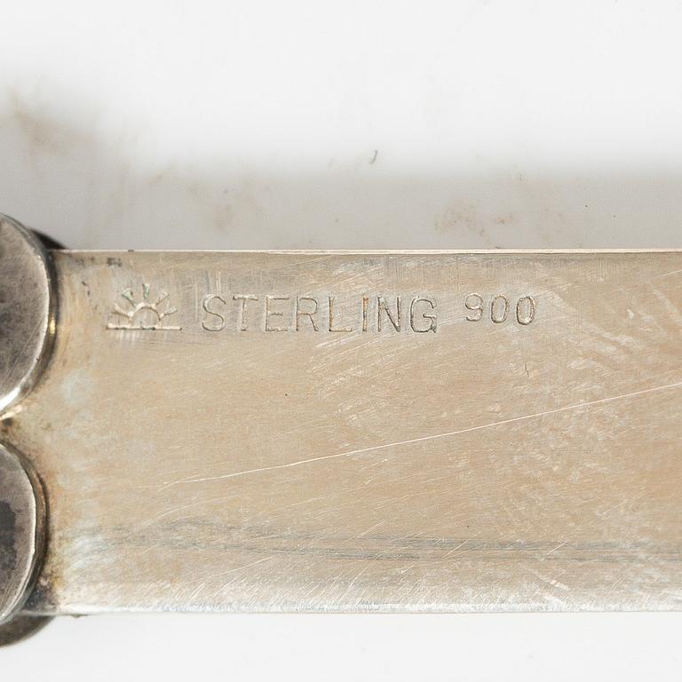 A group of salts and miniatures, part Japanese and Chinese, part silver, around 1900.