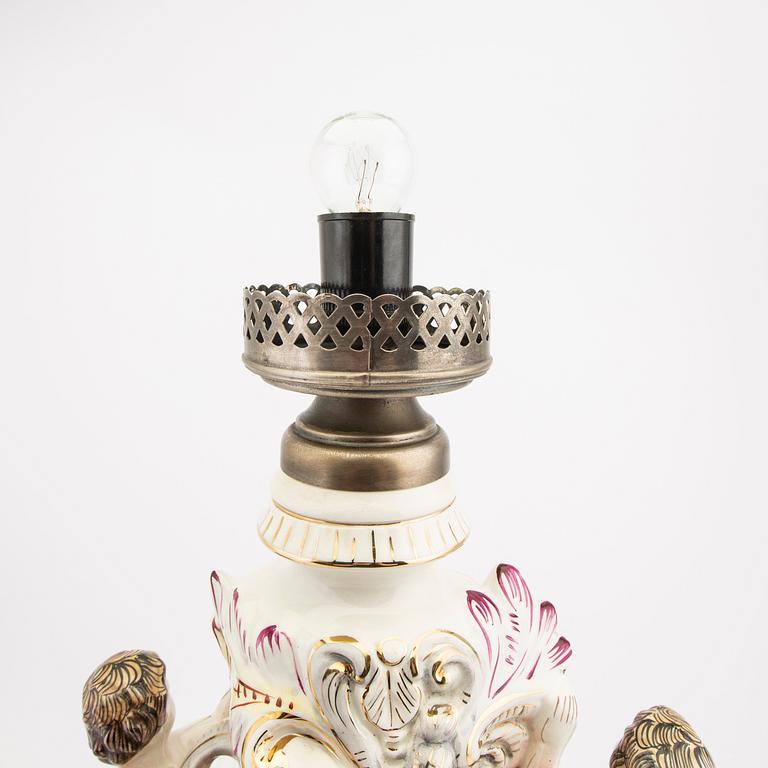 Bordslampa Italien 1900-talets mitt/andra hälft.