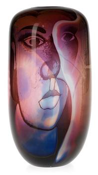626. An Eva Englund 'graal' vase, Orrefors 1986.