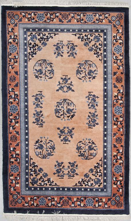 MATTA, old, Kina, ca 245 x 152 cm.