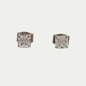 Korvakorut, briljanttihiotut timantit yhteensä 1,48 ct, 14K valkokultaa.