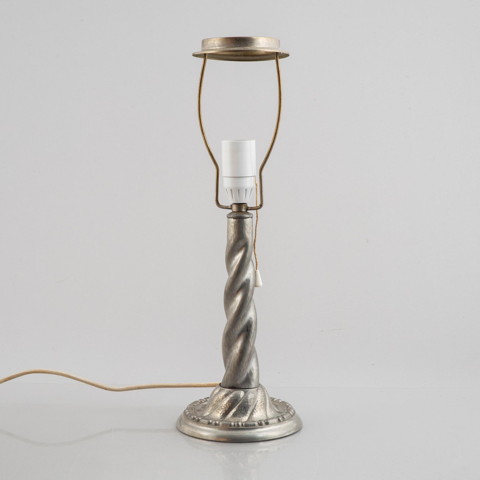 Table lamp, tin, first half of the 20th century.