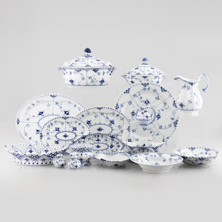 Royal copenhagen, xx pieces of a 'Musselmalet' porcelain service with half lace and full lace pieces, Denmark.