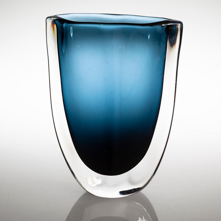 NILS LANDBERG, vas, glas, Orrefors, signerad och daterad 1963.