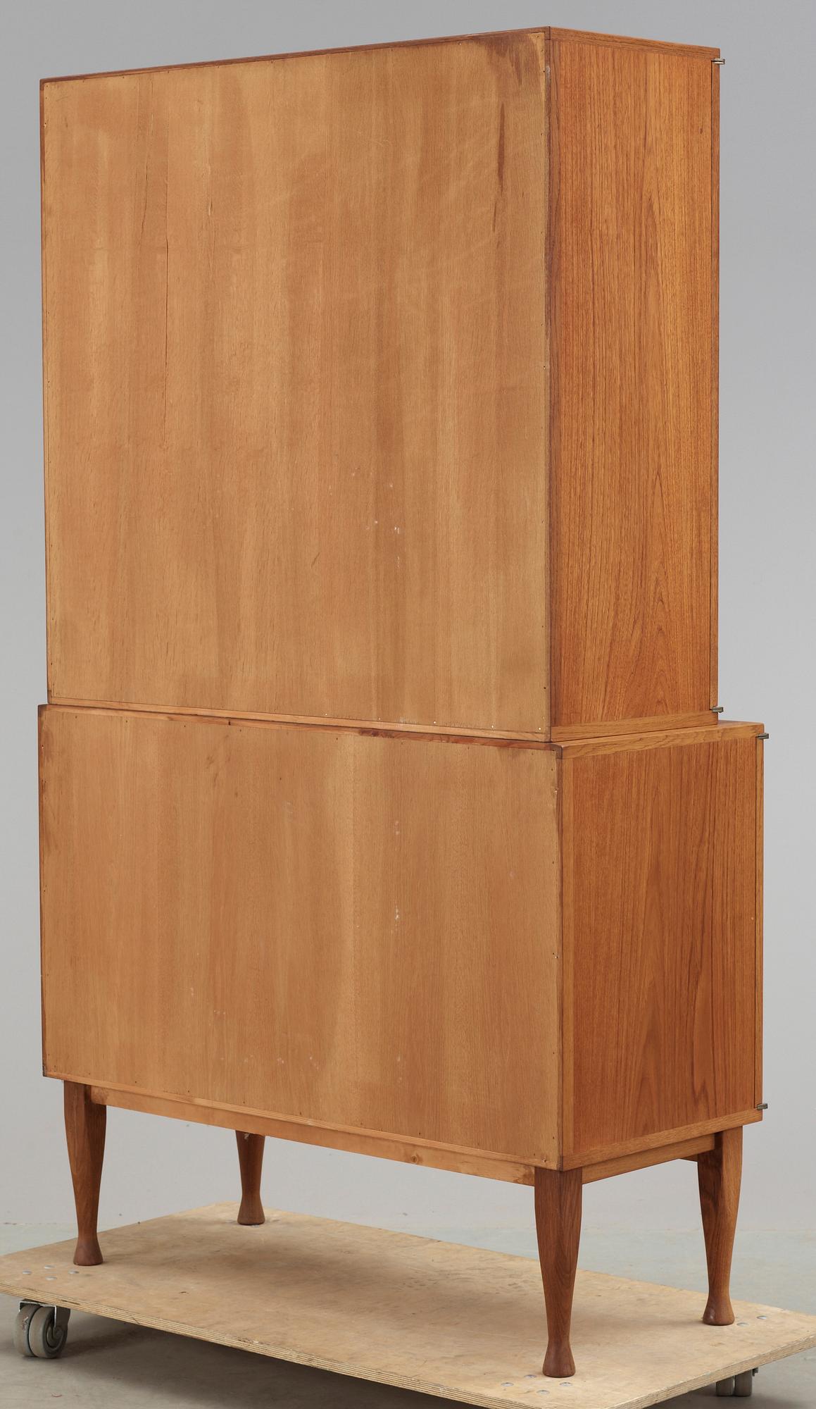 SKÅP, "Krus", Yngve Ekström, Westbergs Möbler AB i Tranås, 1950-tal.