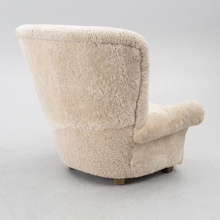 A lounge chair, Swedish Modern, first half of the 20th century.
