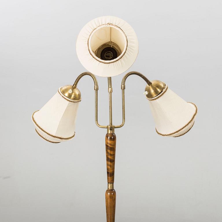 A PAGOS 1940-50'S FLOOR LAMP.