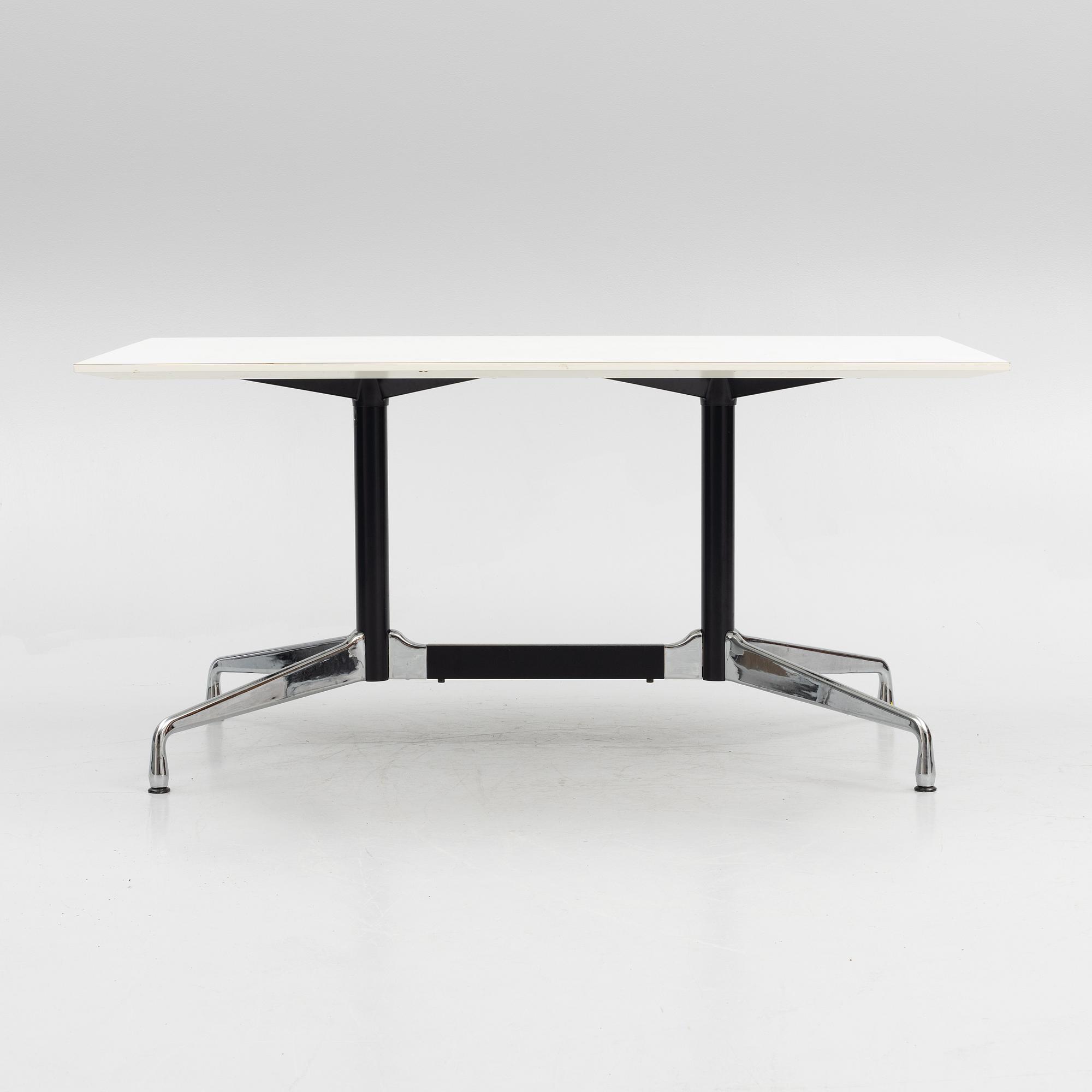 Charles & Ray Eames, bord "Segmented table" Vitra.
