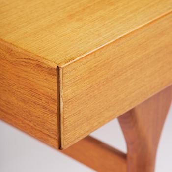 Nanna Ditzel, a teak desk model "93-4", Søren Willadsens Møbelfabrik, Denmark, 1950s.