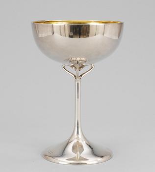 1295. POKAL, silver. C.G.Hallberg, Stockholm 1910. Jugend.