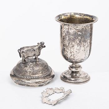 Pokal samt ett lock, silver, båda stämplade Johan Olof Östlund, Gävle 1876.