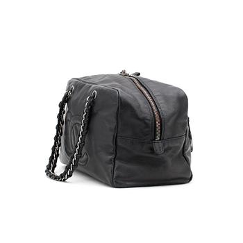 CHANEL, a black leather shoulder bag.