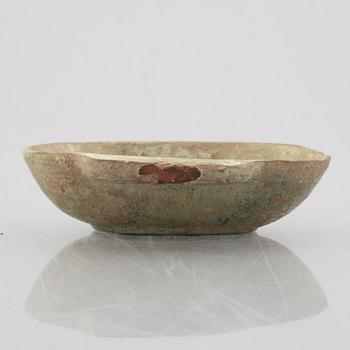 A Chinese glazed ceramic dish, Han dynasty (206 B.C-220 A.D.).