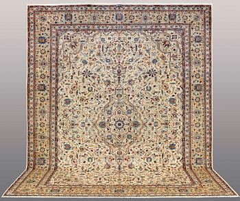 A CARPET, Kashan, signed, ca 430 x 327 cm.