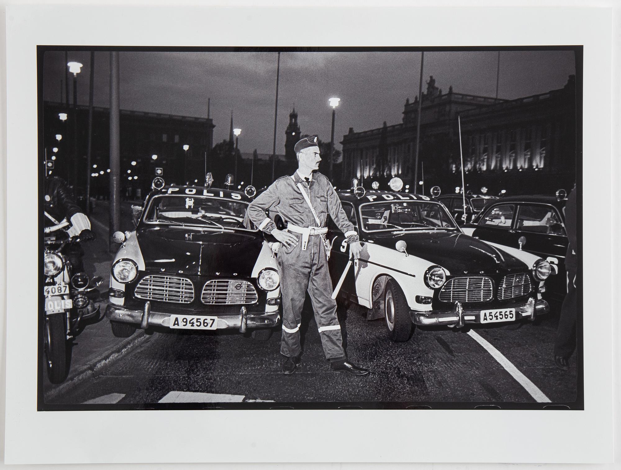 Carl Johan De Geer, photo, 2011, signed 16/50 verso.
