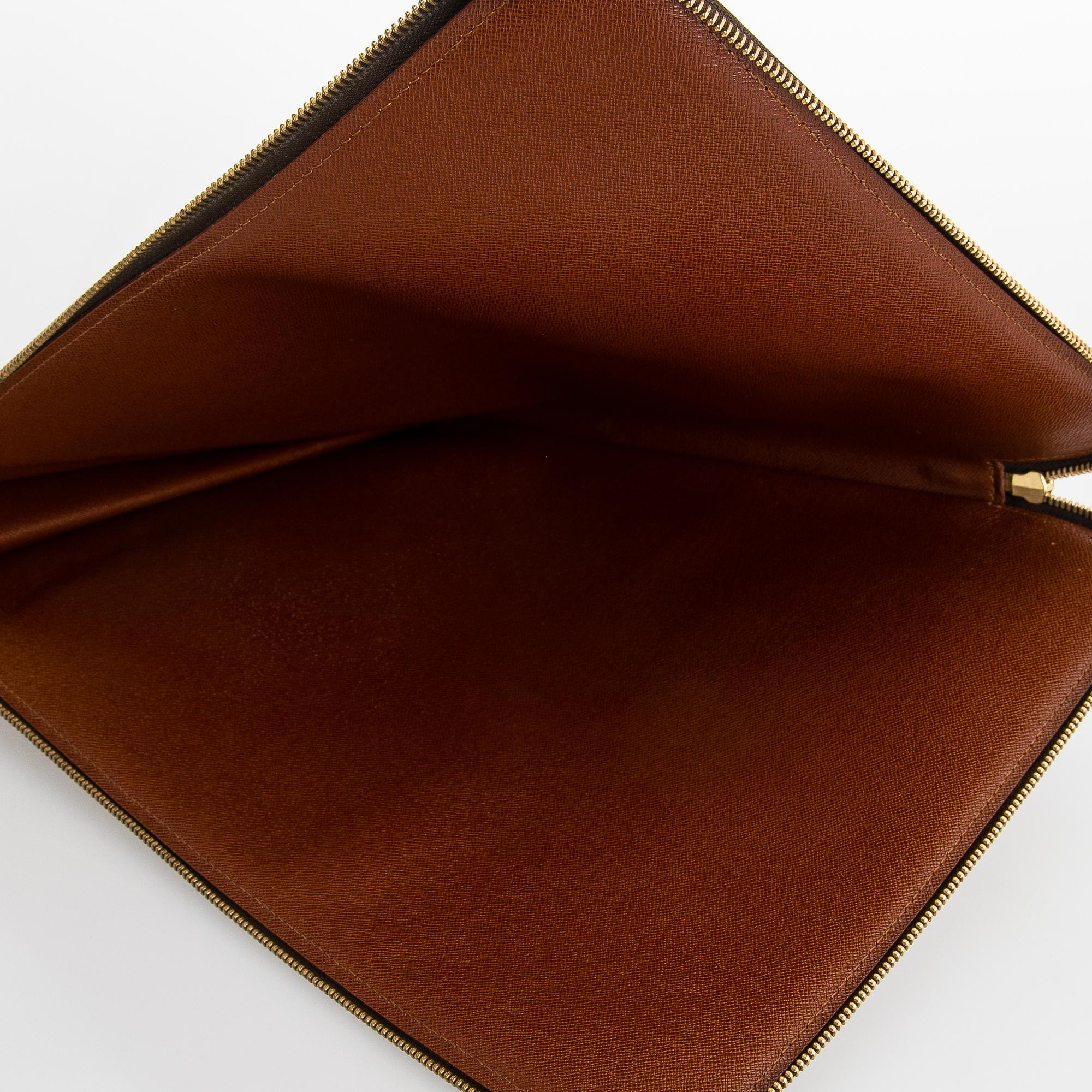 Louis Vuitton, 'Poche Documents' folder.
