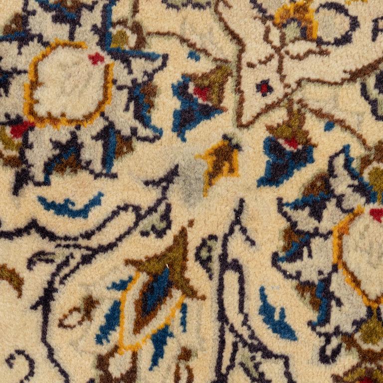 Carpet, oriental, Keshan, 363 x 232 cm.