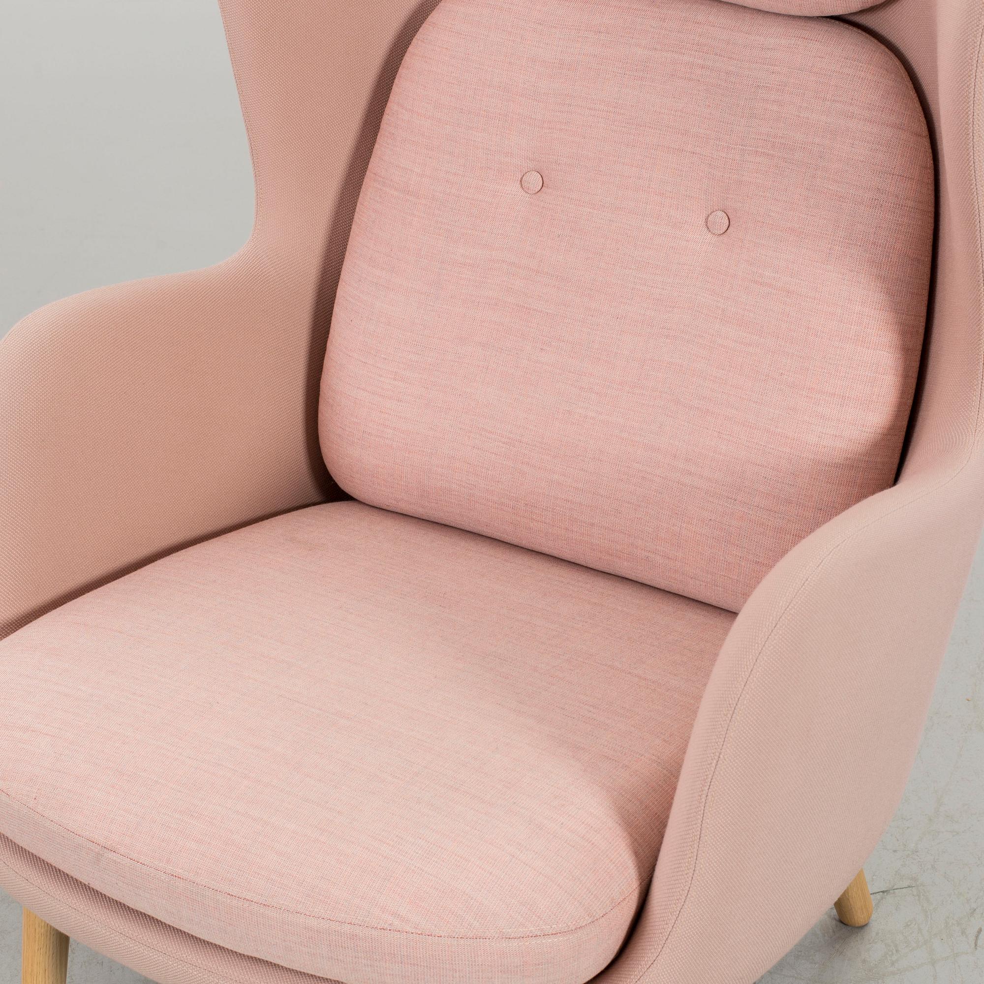 A JAIME HAYON FRITZ HANSEN RO CHAIR.