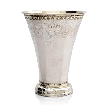 259. Carl Fahlberg, bägare, delvis förgyllt silver, Uppsala 1760. Rokoko.
