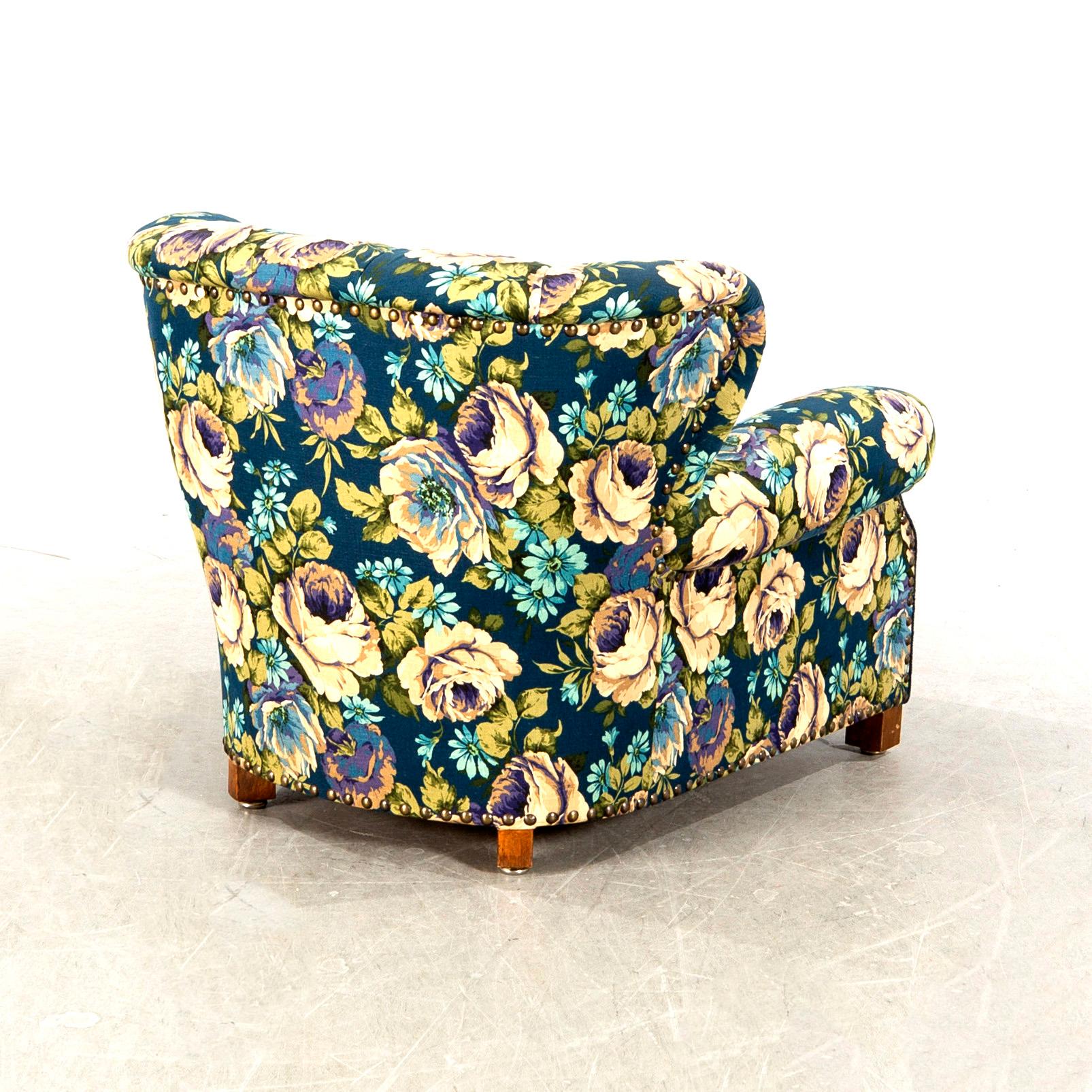 A 1940's cosy chair.