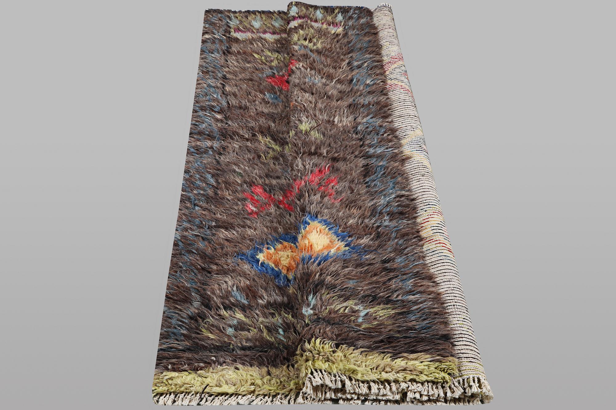 A rug, Gabbeh Golsang, ca 235 x 162 cm.