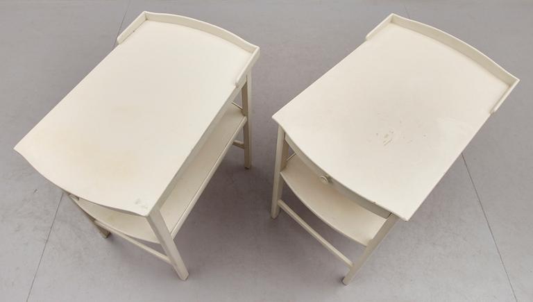 SÄNGBORD, 1 par, Carl Malmsten, Bodafors, 1962 & 1963.