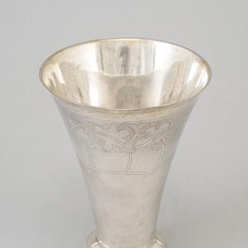 a silver vase by Christoffer Nordin Hudiksvall 1829.