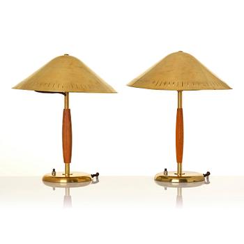 Harald Notini, a pair of table lamps model "15296", Arvid Böhlmarks Lampfabrik, Stockholm, 1940s.