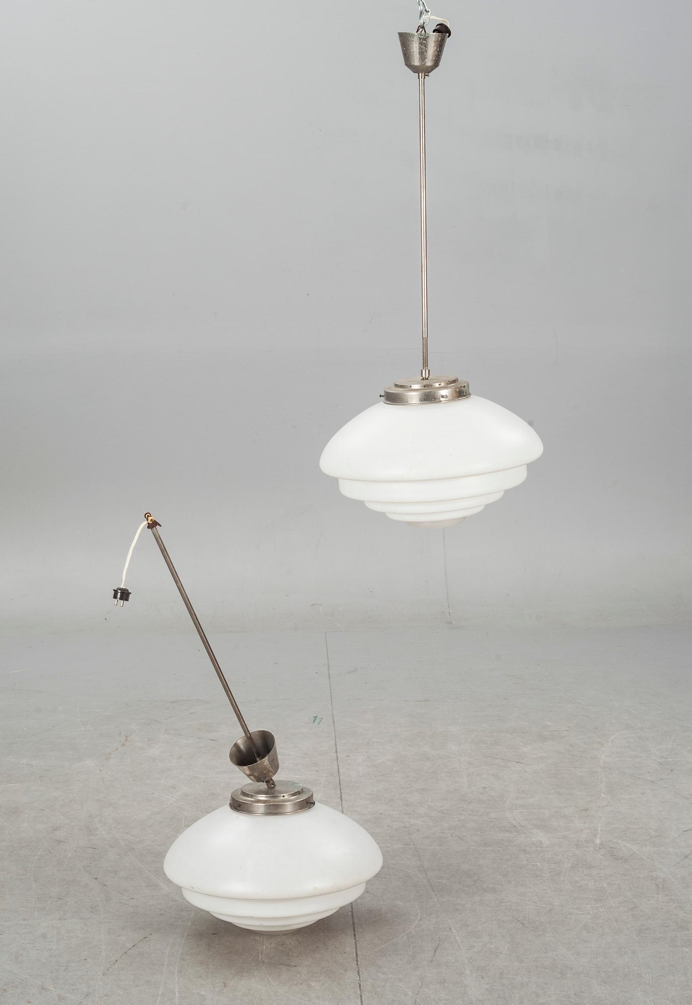 TAKARMATURER, ett par. Funkis, 1900-talets första hälft.