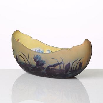 Emile Gallé, an Art Nouveau cameo glass bowl, Nancy, France.