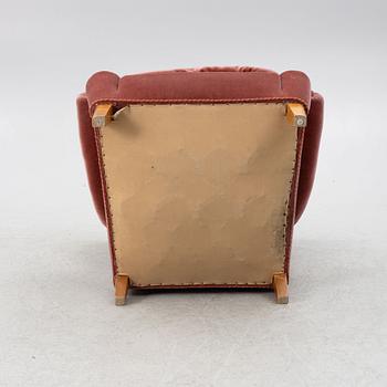 A lounge chair, Swedish modern, first half of the 20th century.