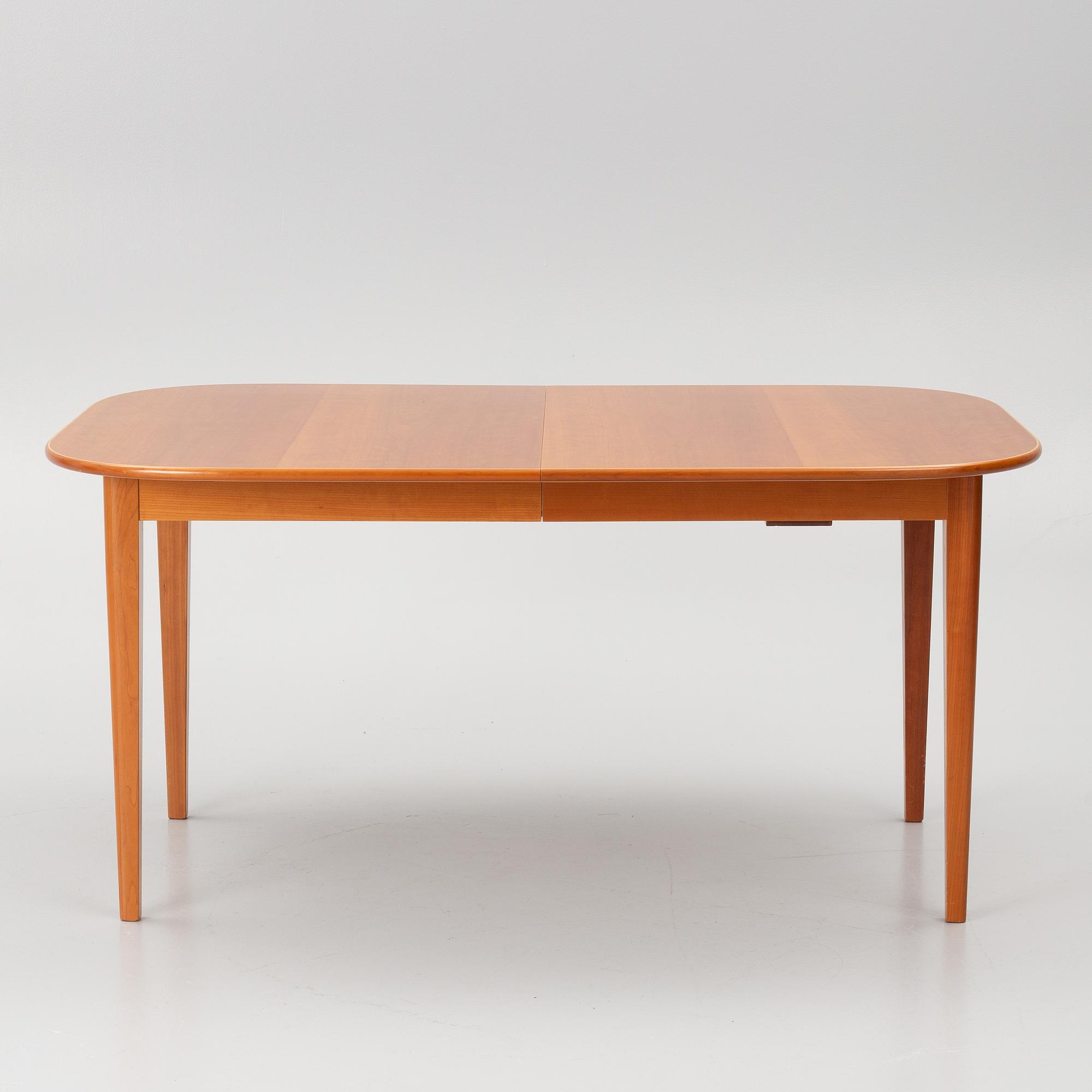 Josef Frank, dining table model 947, Svenskt Tenn, after 1985.
