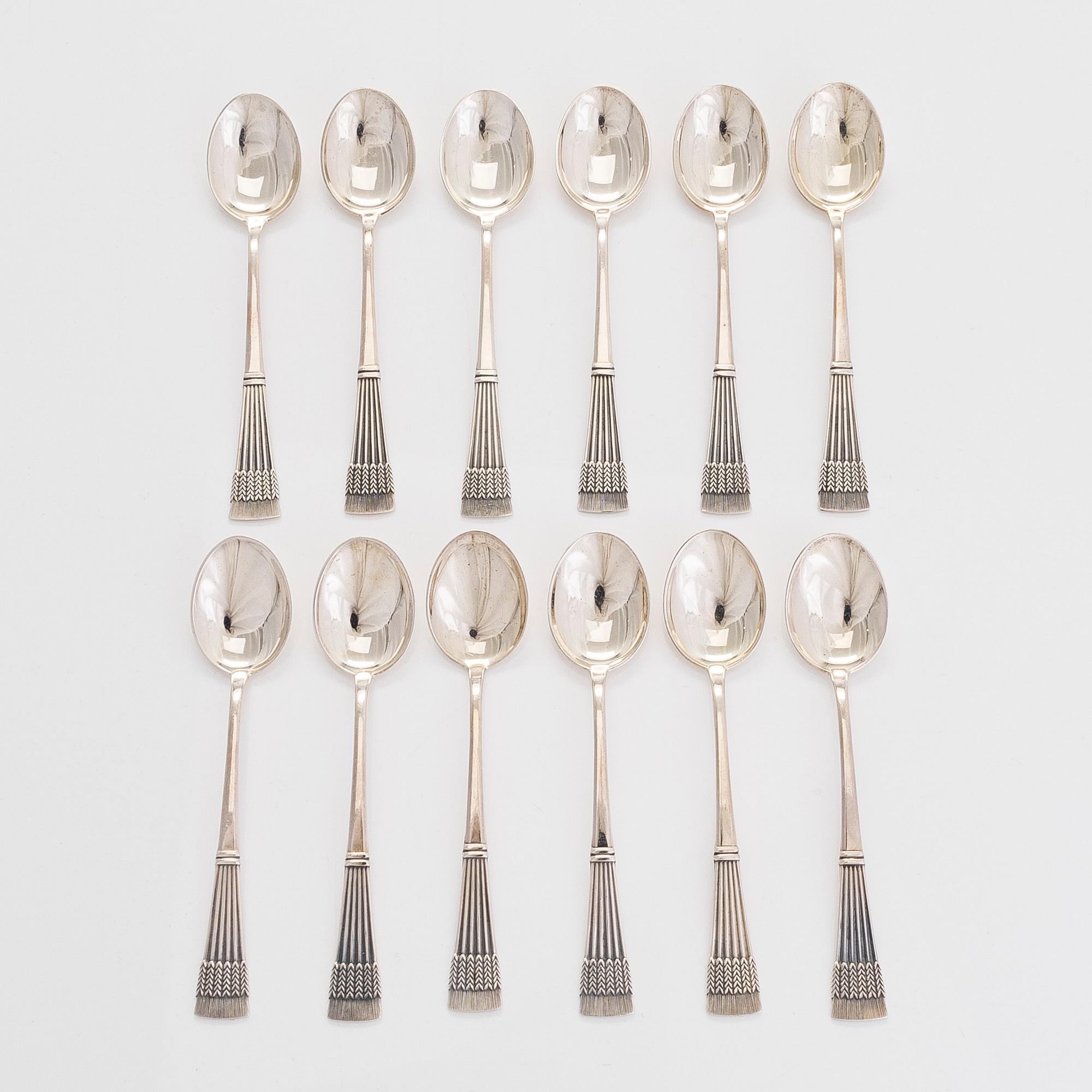 Mauno Honkanen, bestickuppsättning, 36 delar, silver, "Tähkä", Tillander, Helsingfors 1975 och 1978.