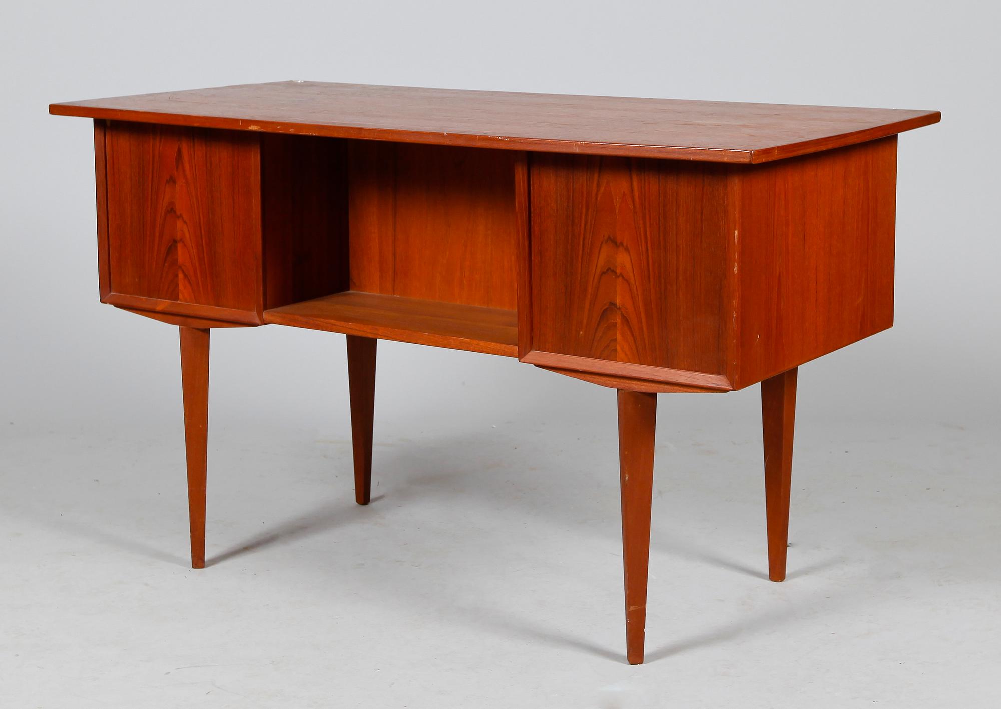 SKRIVBORD, 1950-tal.