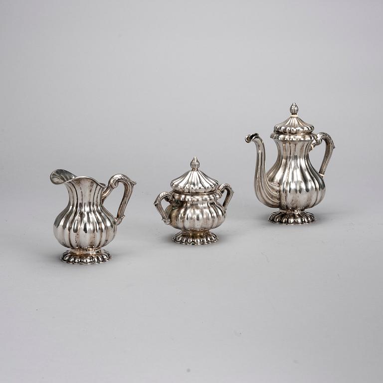KAFFESERVIS, 3 delar, silver, Österrike-Ungern 1872-1922. Vikt ca 938 g.
